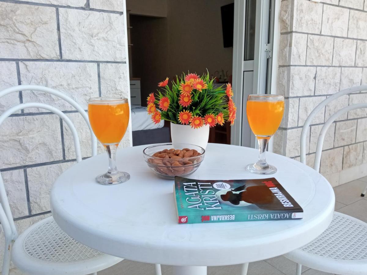 Sun Studio Apartment Komolac Екстериор снимка