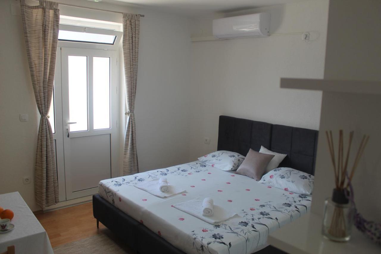 Sun Studio Apartment Komolac Екстериор снимка